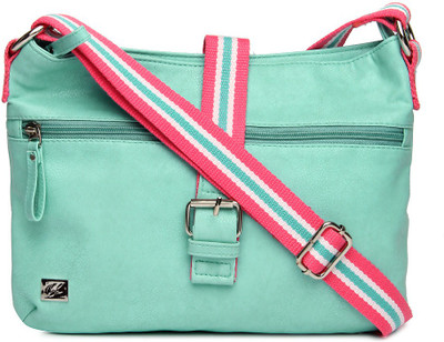 40% OFF on Nyk Women Casual, Formal Blue PU