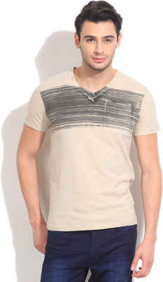 25% OFF on Kenneth Cole Reaction Printed Men's V-neck T-Shirt 25% OFF on Kenneth Cole Reaction Printed Men's V-neck T-Shirt