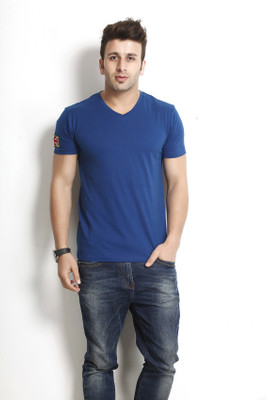 20% OFF on Gritstones Solid Men's V-neck T-Shirt 20% OFF on Gritstones Solid Men's V-neck T-Shirt