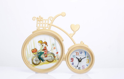 38% OFF on Smile2u Retailers Analog Beige Clock