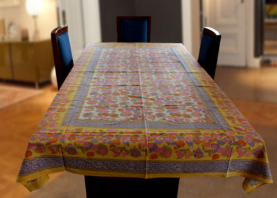 69% OFF on Coco Bee Floral 6 Seater Table Cover 69% OFF on Coco Bee Floral 6 Seater Table Cover