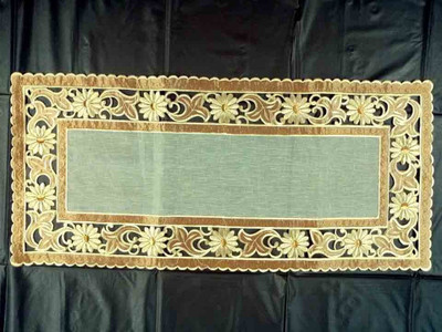 25% OFF on Rhymes Laminated Multicolor 84 Cm Table Runner 25% OFF on Rhymes Laminated Multicolor 84 Cm Table Runner