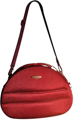 45% OFF on Pride Deluxe Gold Makeup And Jewellery Vanity Case Maroon 45% OFF on Pride Deluxe Gold Makeup And Jewellery Vanity Case Maroon