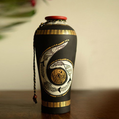 47% OFF on ExclusiveLane Handpainted Madhubani Round Terracotta Vase 47% OFF on ExclusiveLane Handpainted Madhubani Round Terracotta Vase