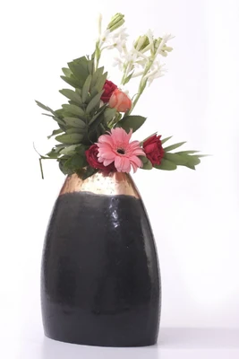 24% OFF on Goyal India Iron Vase