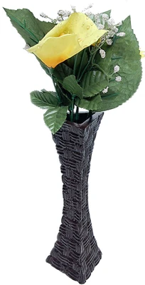 31% OFF on MA Design Hut Aluminium Vase 31% OFF on MA Design Hut Aluminium Vase