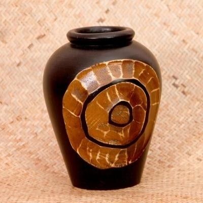 12% OFF on Tokenz Designer Pitcher Flower Wooden Vase 12% OFF on Tokenz Designer Pitcher Flower Wooden Vase