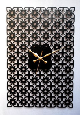 Kwardrobe Modern Flower Analog Wall Clock Black